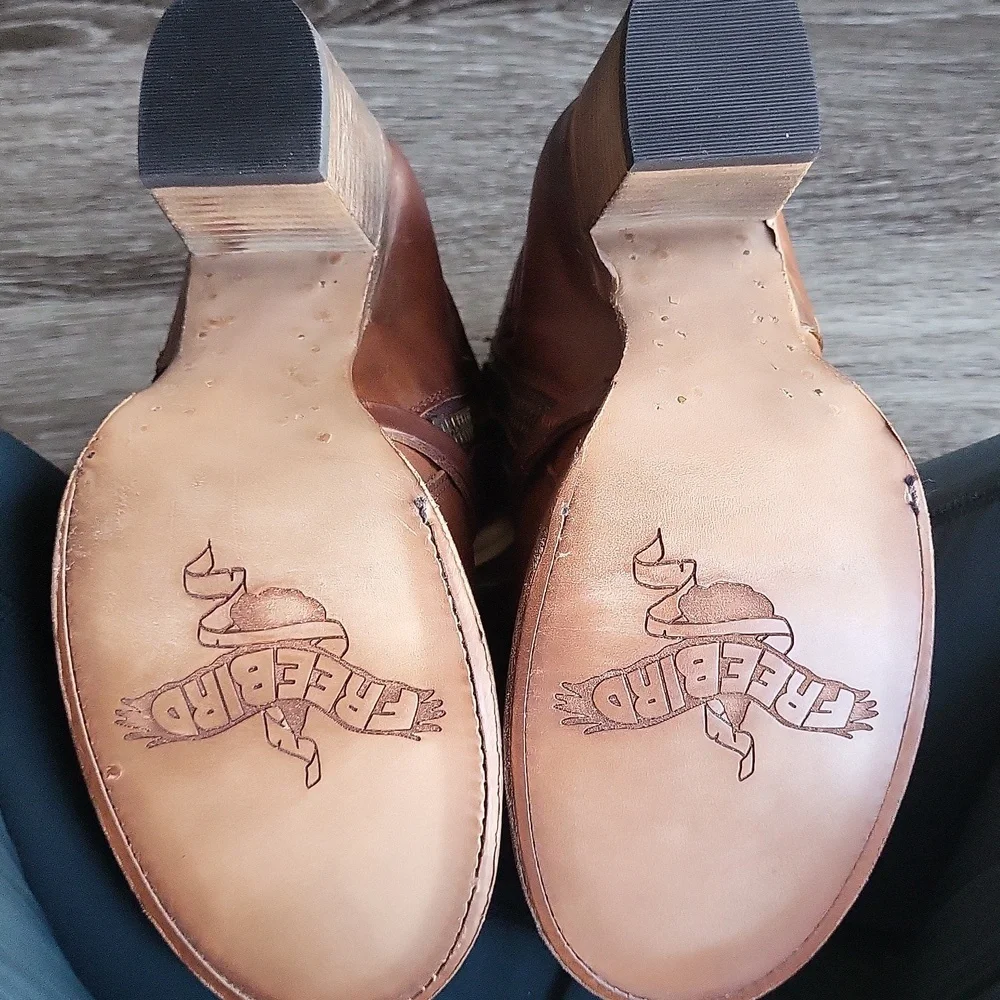 NEW Freebird Baker Cognac Boots NIB size 9 - Picture 9 of 14